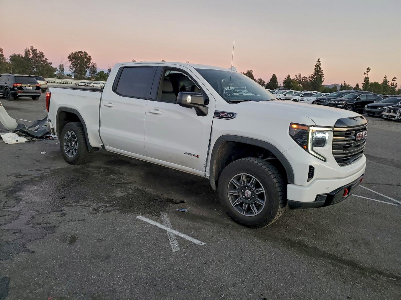 GMC Sierra K1500 At4 Image 7