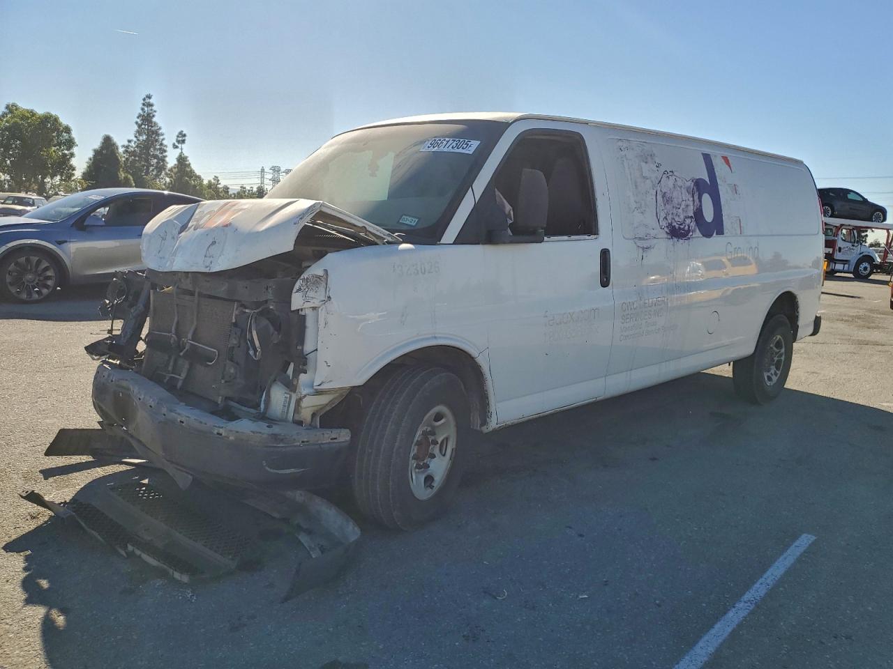 Chevrolet Express Image 1