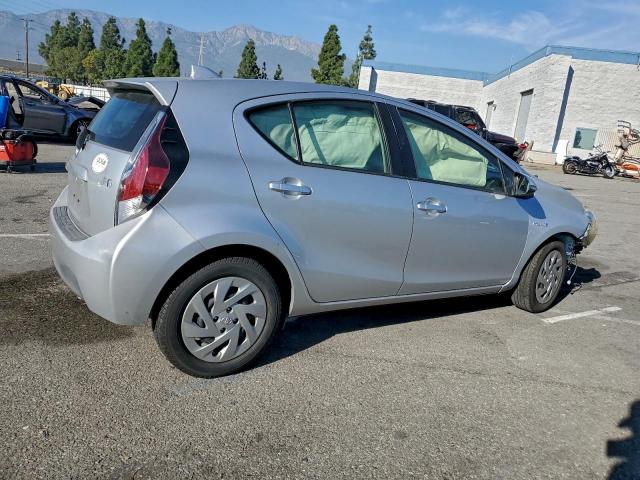 Toyota Prius Image 6