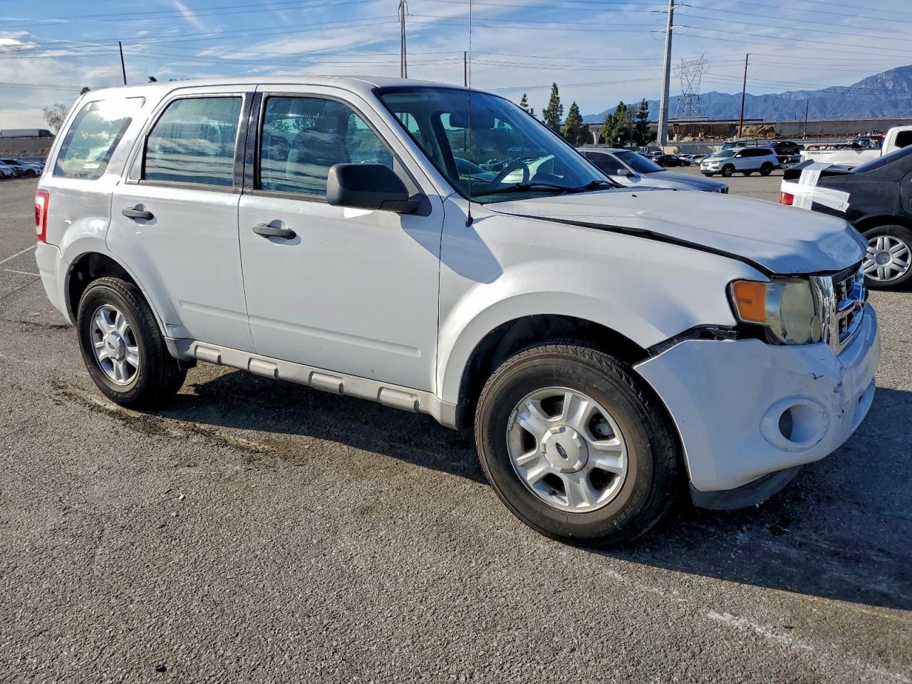 Ford Escape Xls Image 3