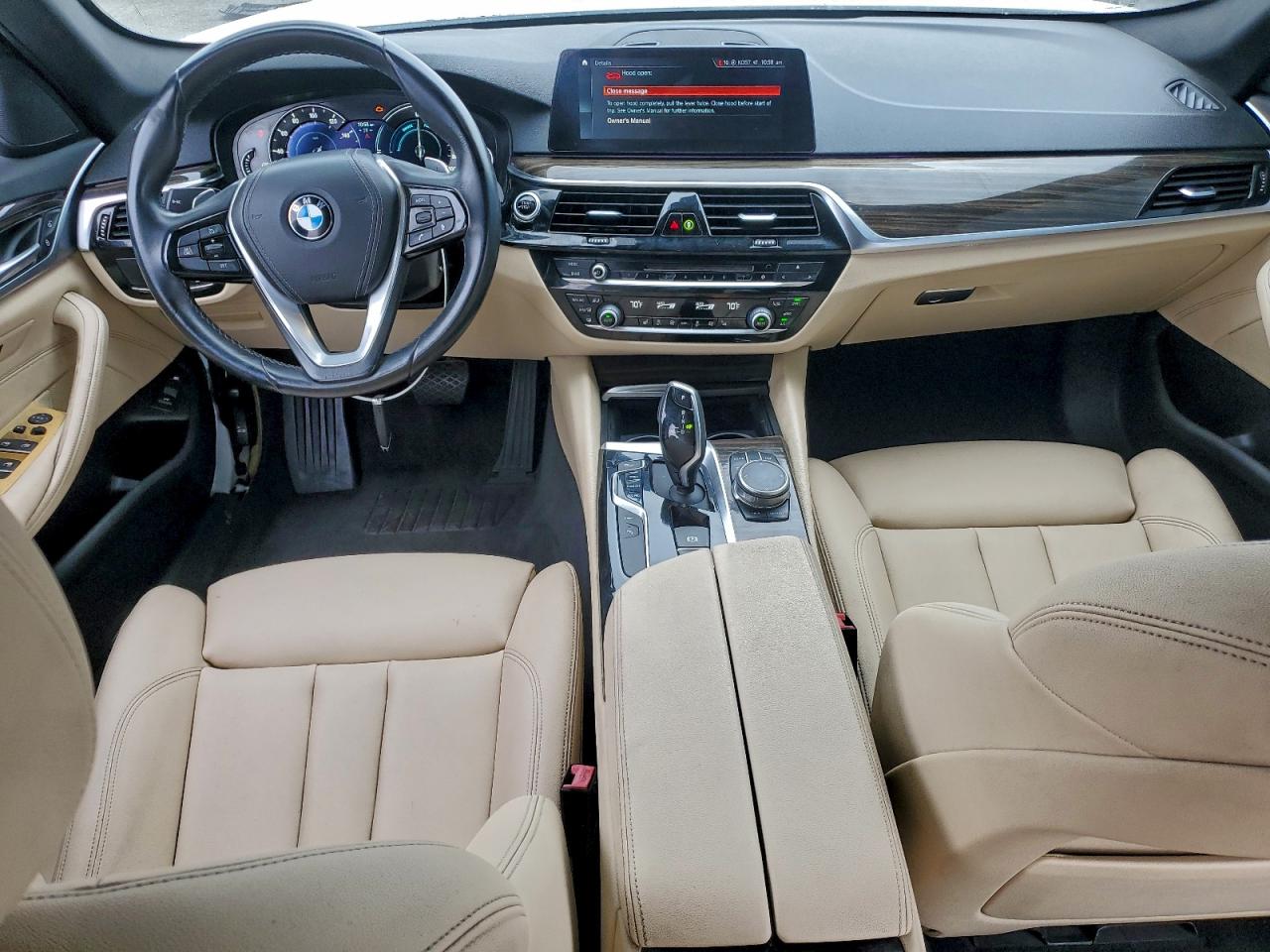 BMW 5 Series Image 2