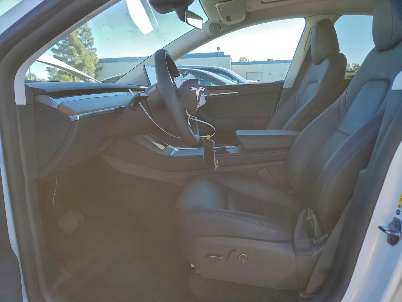 Tesla Model Y Image 6