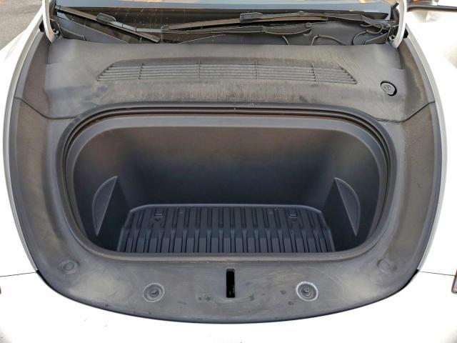 Tesla Model Y Image 8