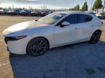  Salvage Mazda 3