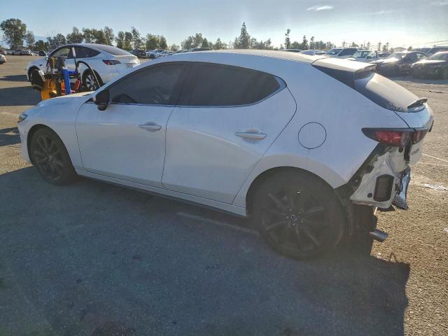 Mazda 3 Premium Image 4