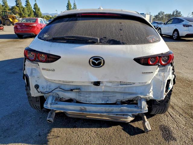 Mazda 3 Premium Image 13