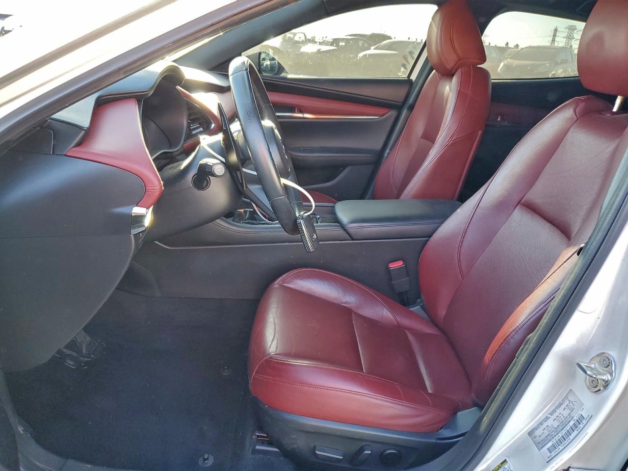 Mazda 3 Premium Image 3