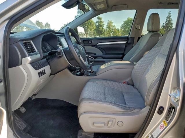 Toyota Highlander Le Image 6