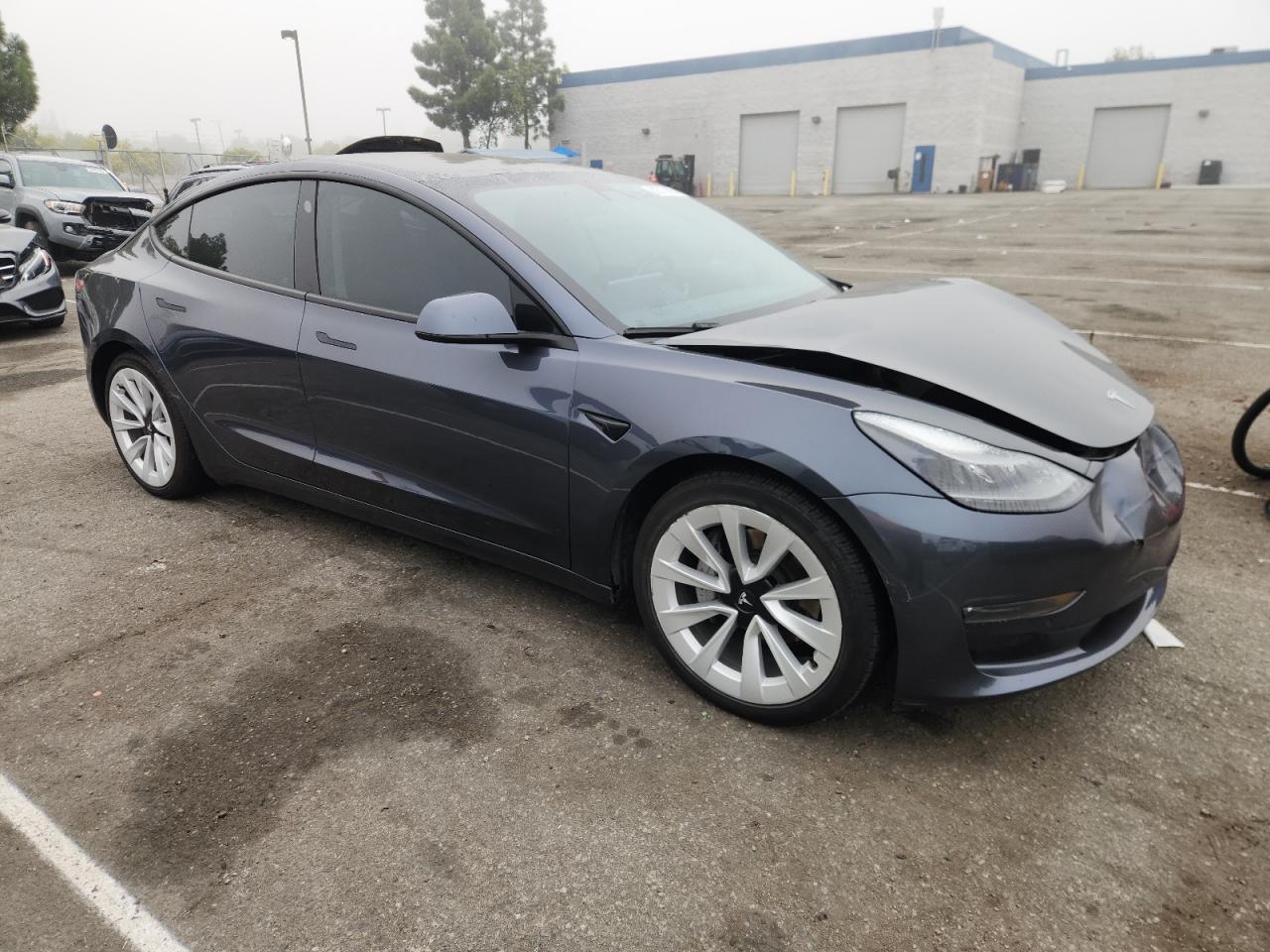 Tesla Model 3 Image 3