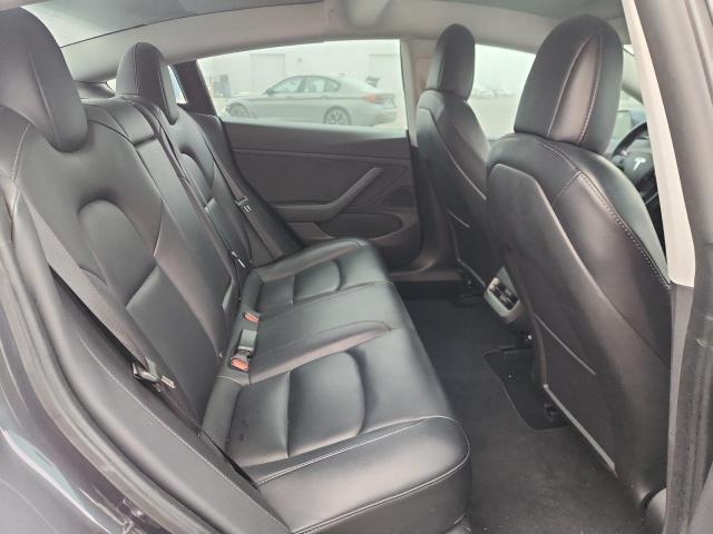 Tesla Model 3 Image 9