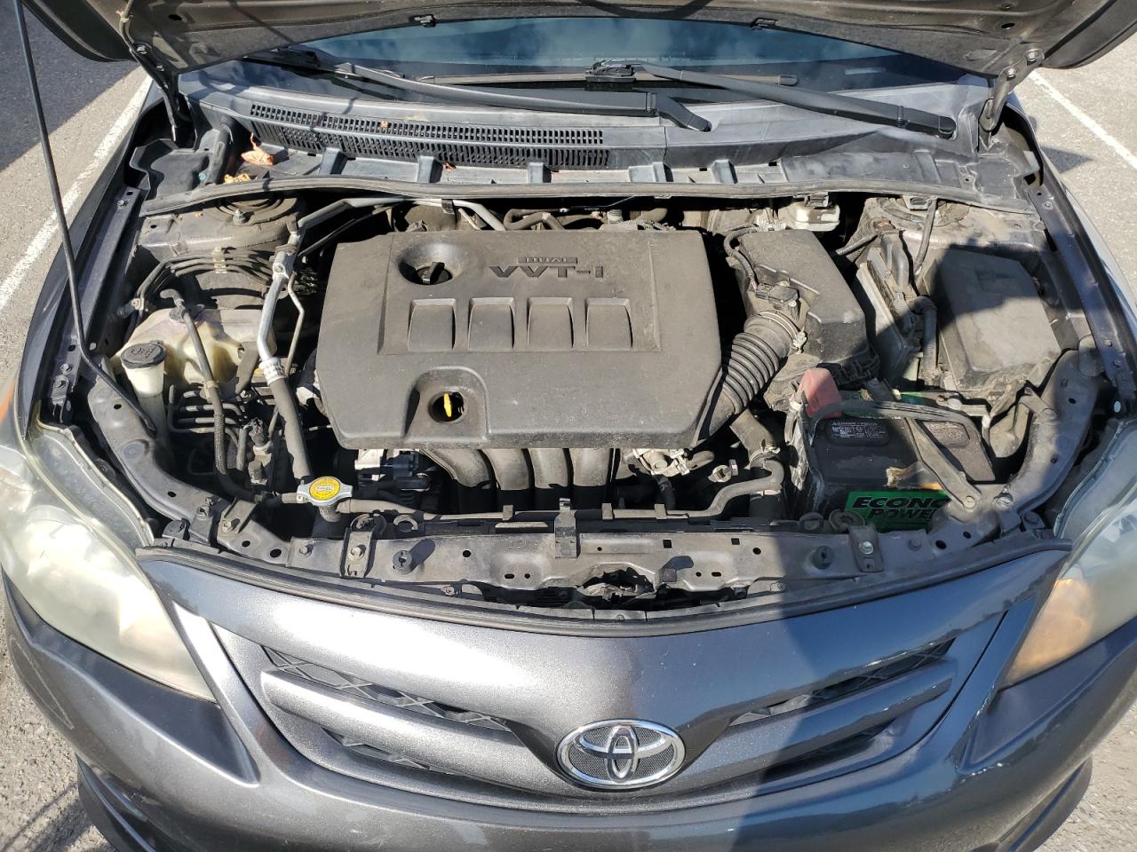 Toyota Corolla Base Image 11