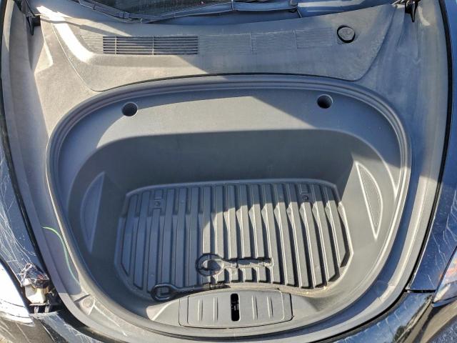 Tesla Model 3 Image 9