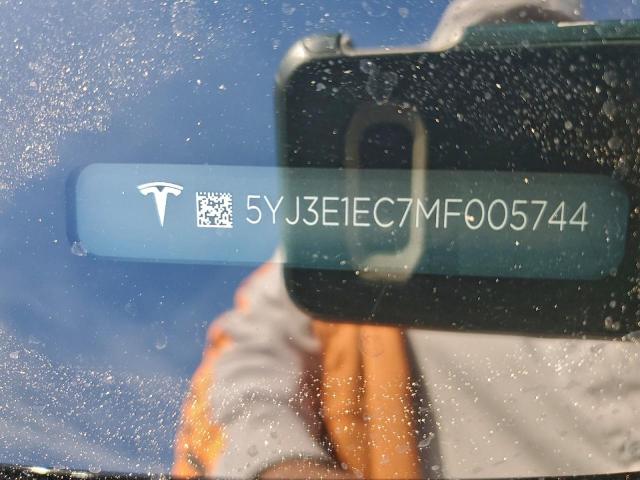Tesla Model 3 Image 10