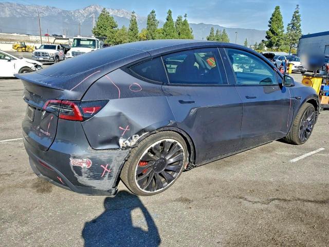 Tesla Model Y Image 2