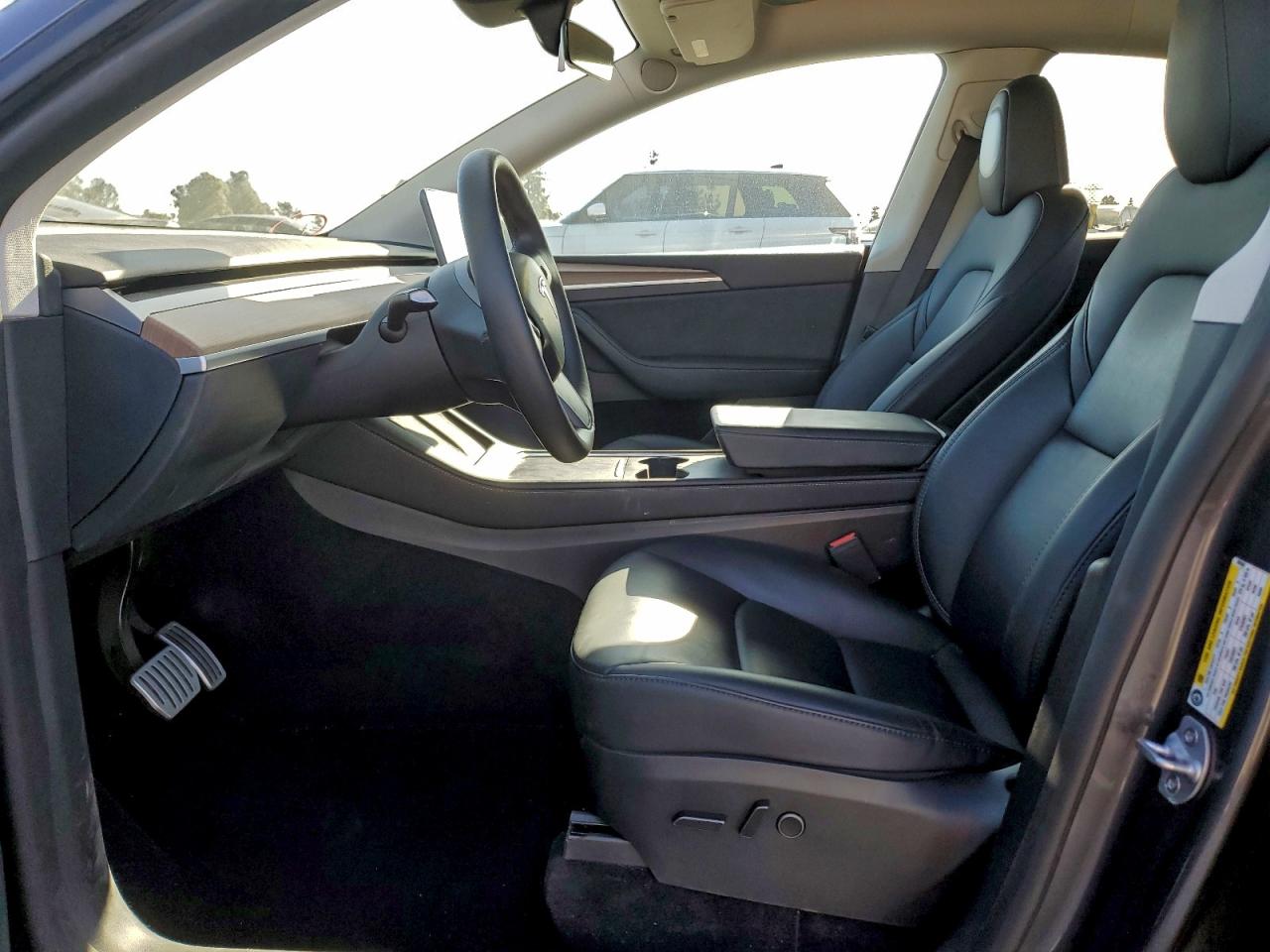 Tesla Model Y Image 4