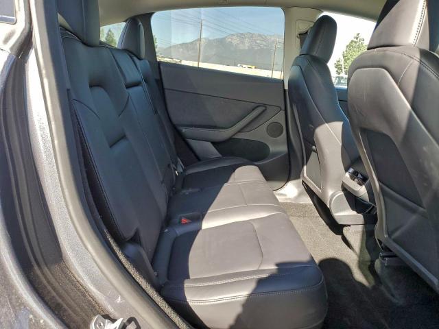 Tesla Model Y Image 12