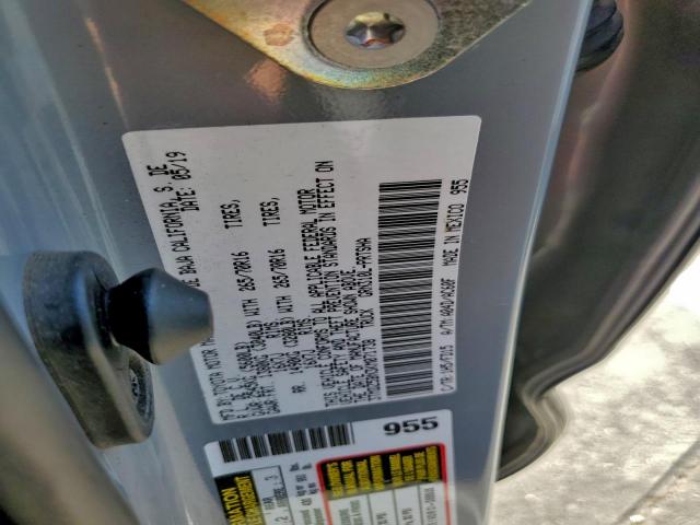 Toyota Tacoma Double Cab Image 8