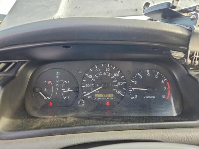 Toyota Camry Le Image 2