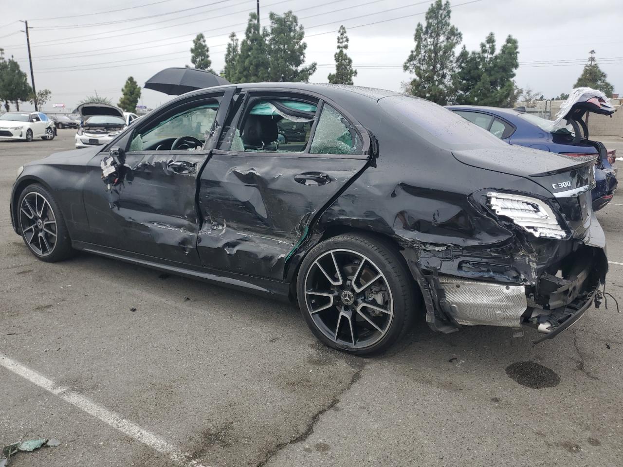 Mercedes-Benz C-Class 300 Image 2