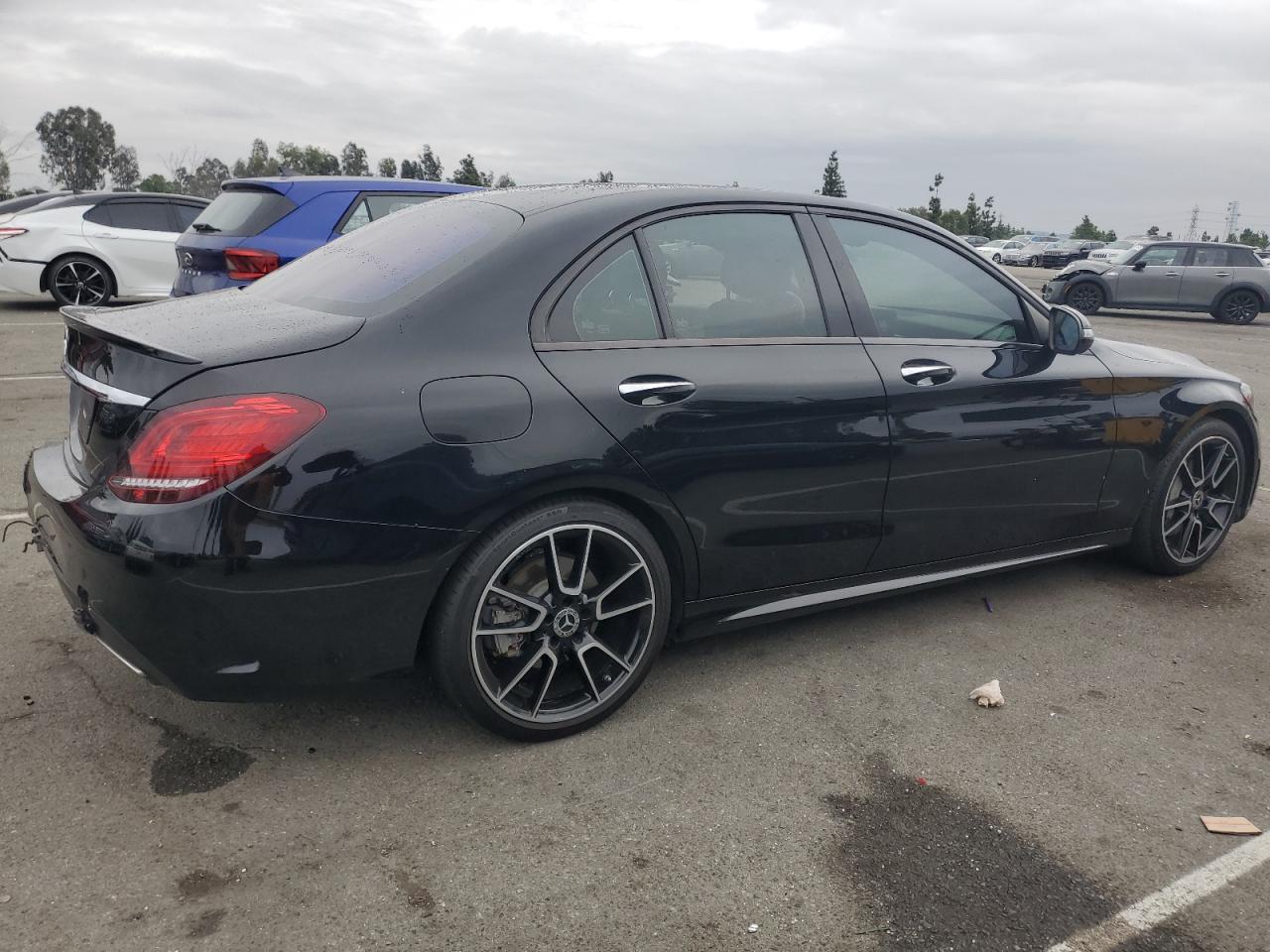 Mercedes-Benz C-Class 300 Image 14