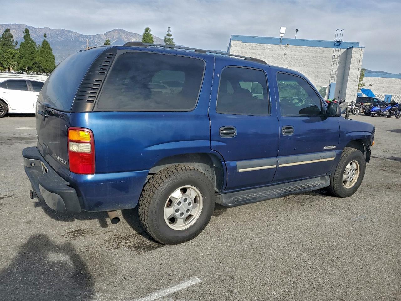 Chevrolet Tahoe C1500 Image 3