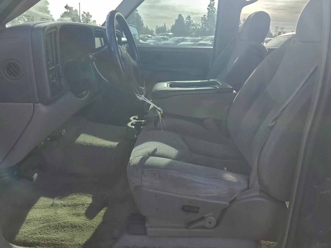 Chevrolet Tahoe C1500 Image 4