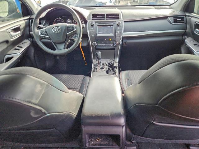 Toyota Camry Le Image 9