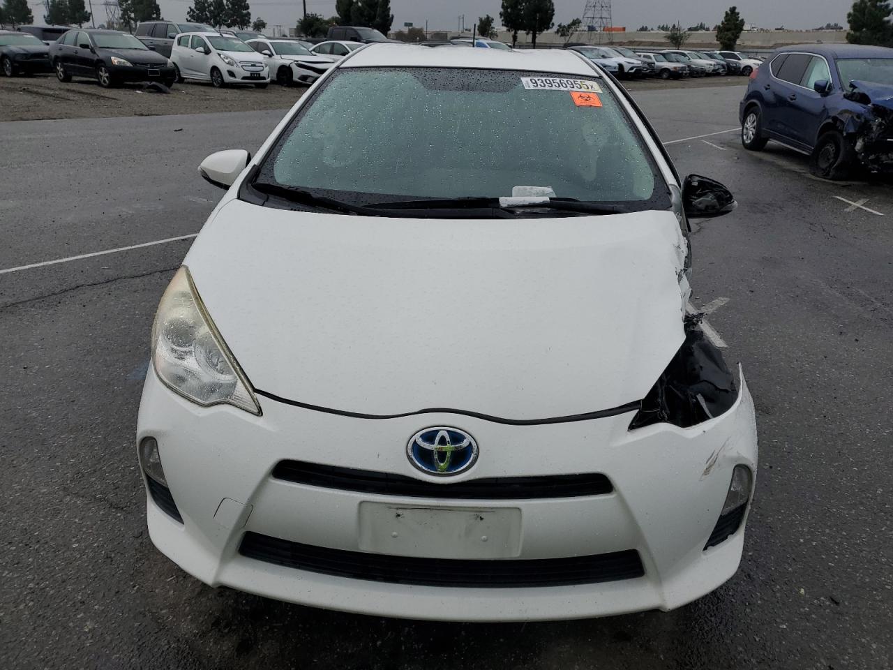 Toyota Prius Image 3