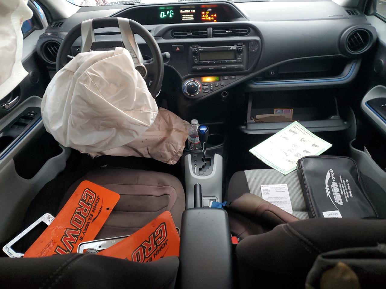 Toyota Prius Image 8