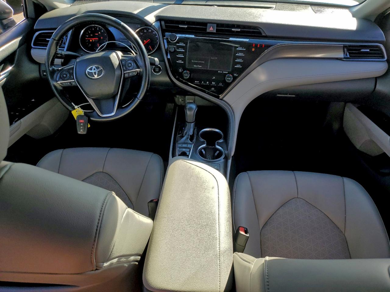 Toyota Camry Xse Image 7