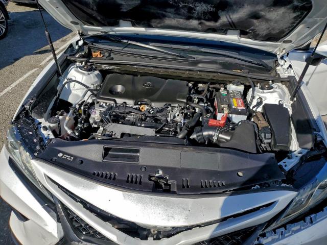 Toyota Camry Xse Image 4