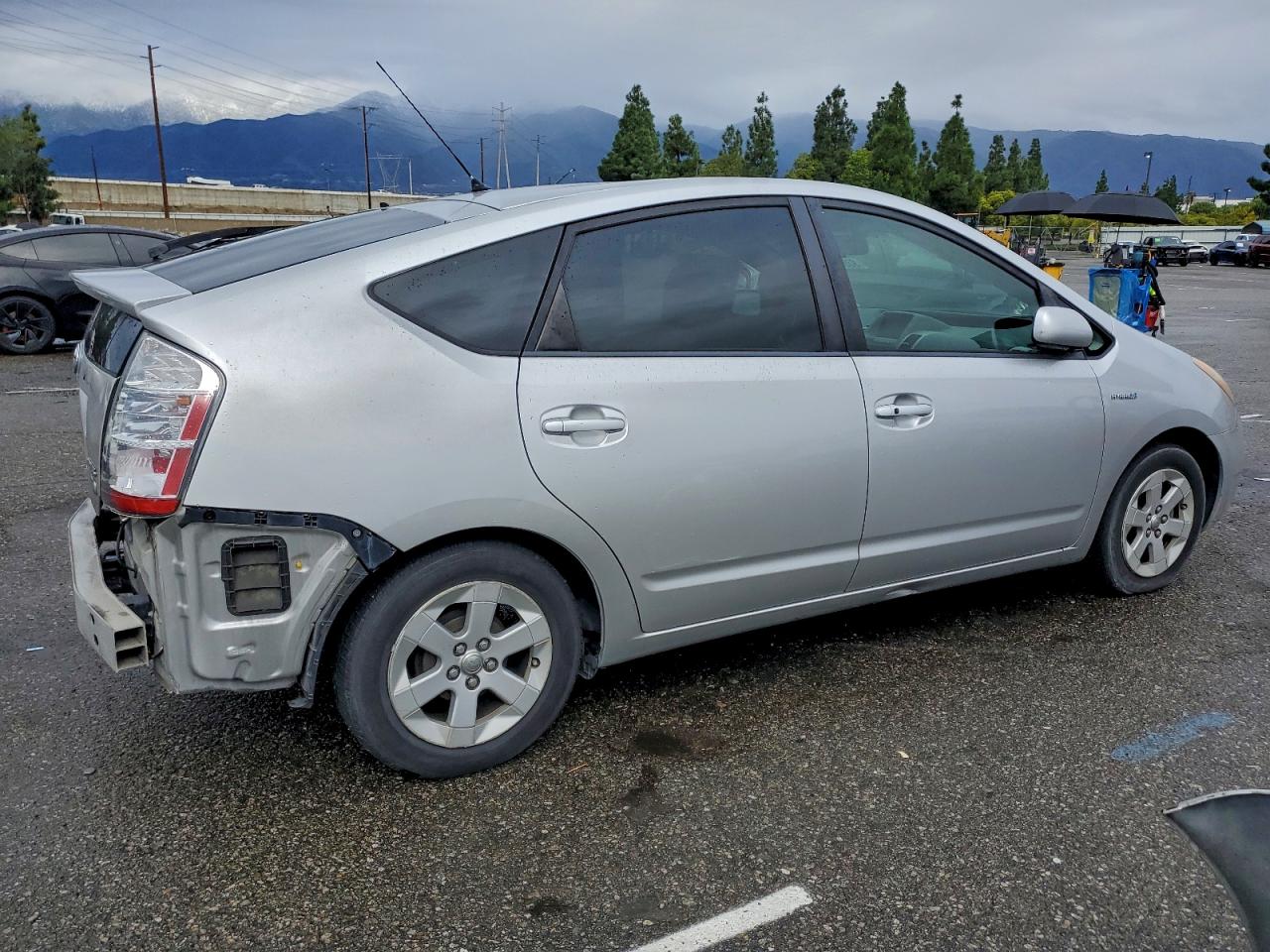 Toyota Prius Image 12