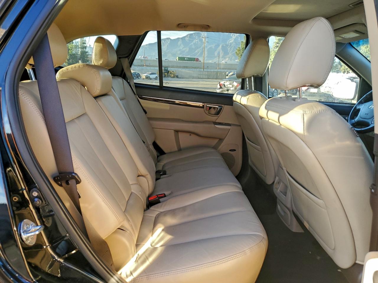 Hyundai SANTA FE Limited Image 6