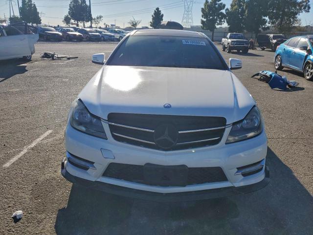 Mercedes-Benz C-Class 250 Image 12