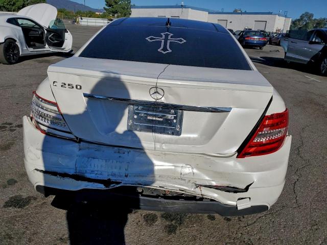 Mercedes-Benz C-Class 250 Image 2