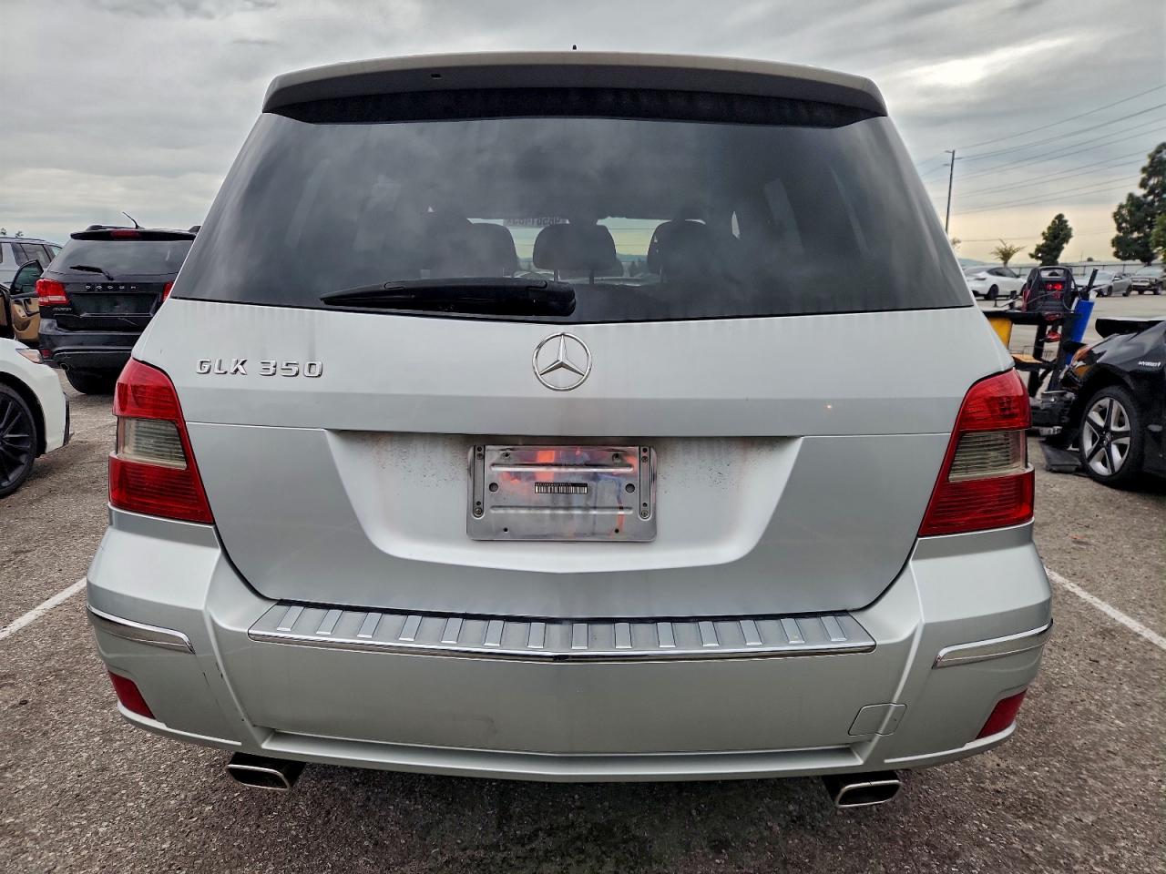 Mercedes-Benz GLK 350 Image 6