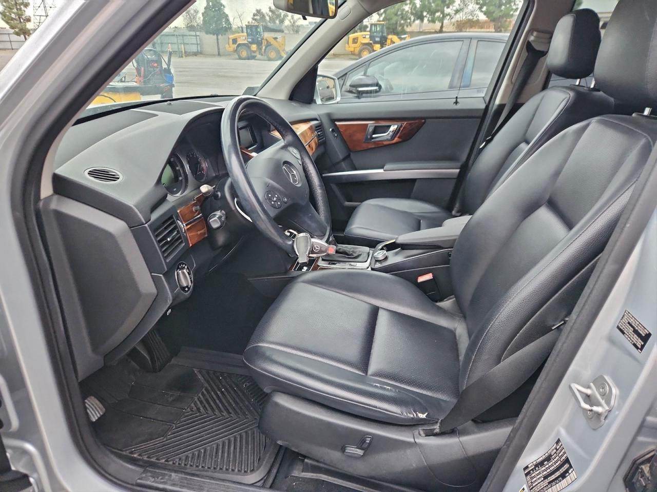 Mercedes-Benz GLK 350 Image 12