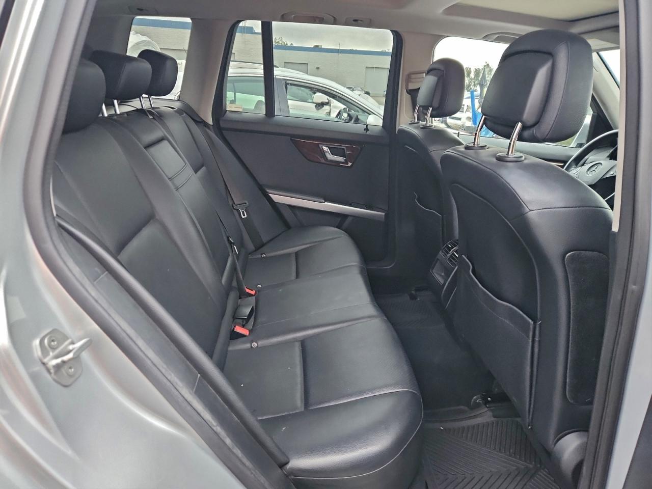 Mercedes-Benz GLK 350 Image 8