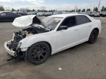  Salvage Chrysler 300