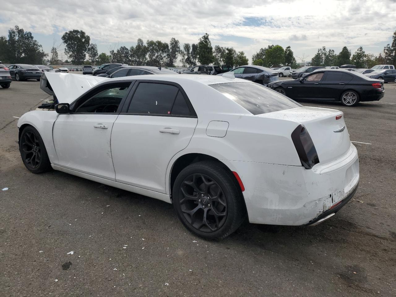 Chrysler 300 Touring Image 3