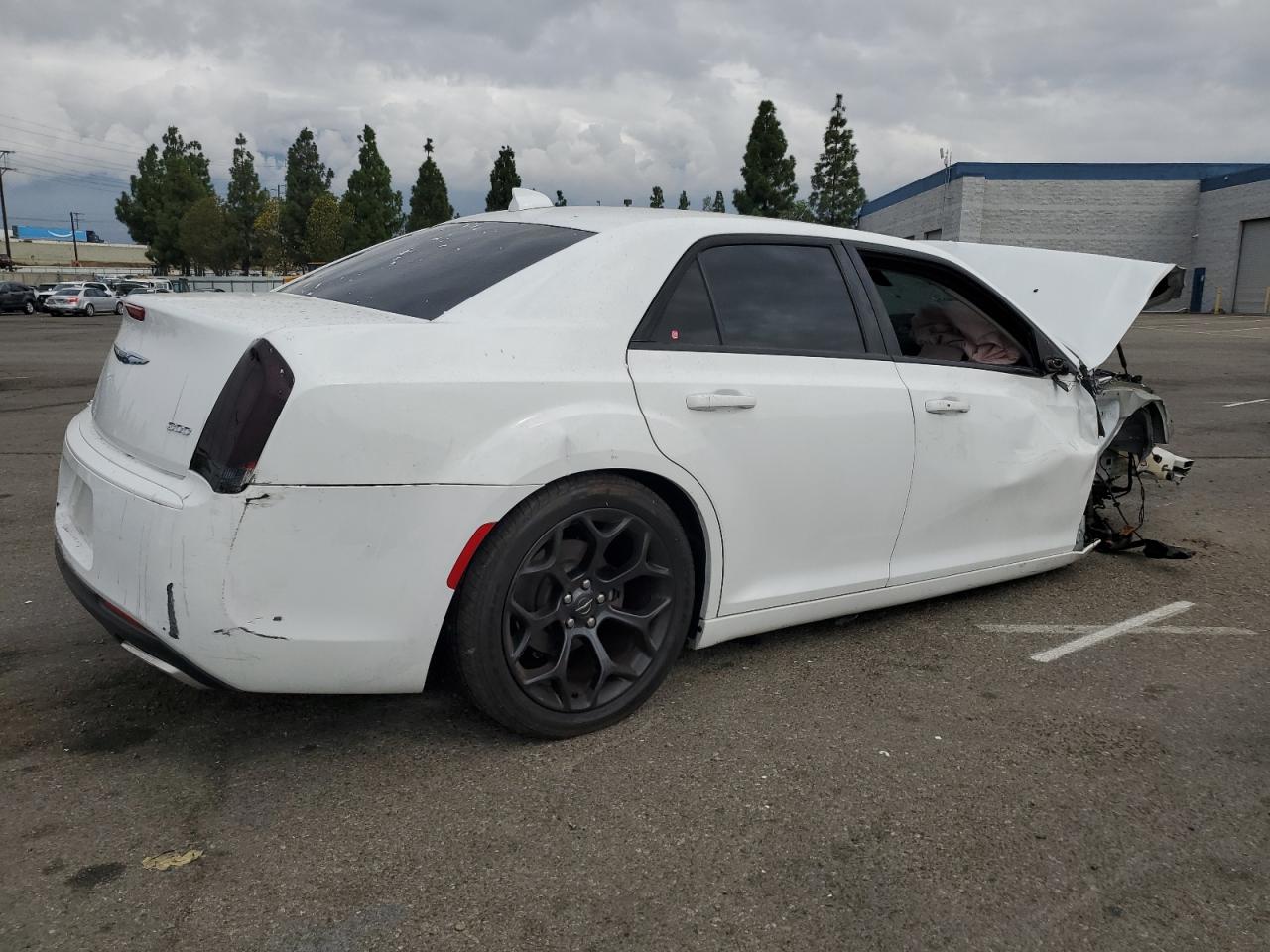 Chrysler 300 Touring Image 2