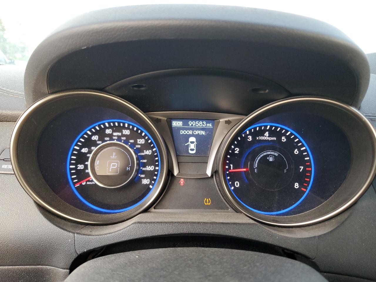 Hyundai Genesis 3.8l Image 8