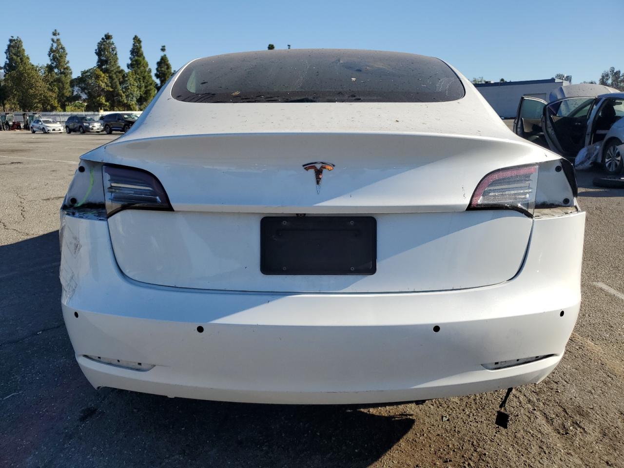 Tesla Model 3 Image 5