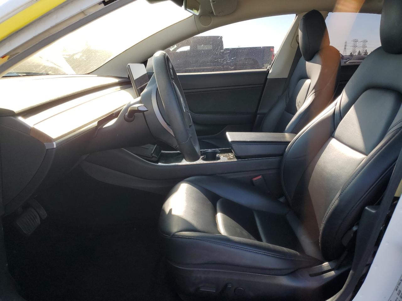 Tesla Model 3 Image 9