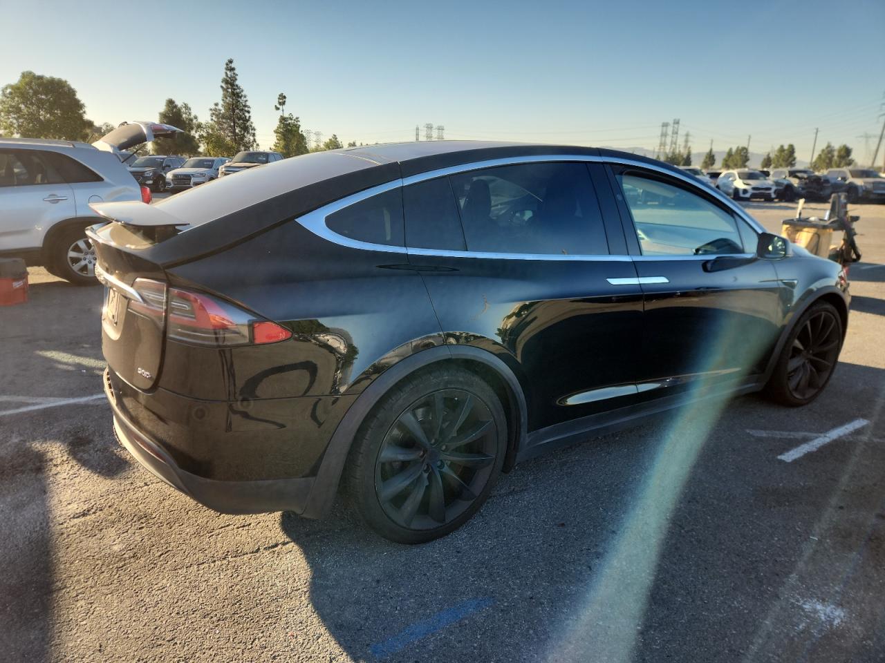 Tesla Model X Image 10
