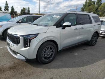  Salvage Kia Carnival