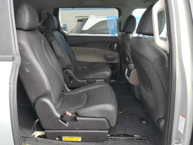 Kia Carnival Ex Image 11