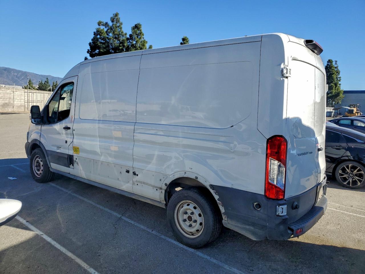 Ford Transit T-150 Image 4