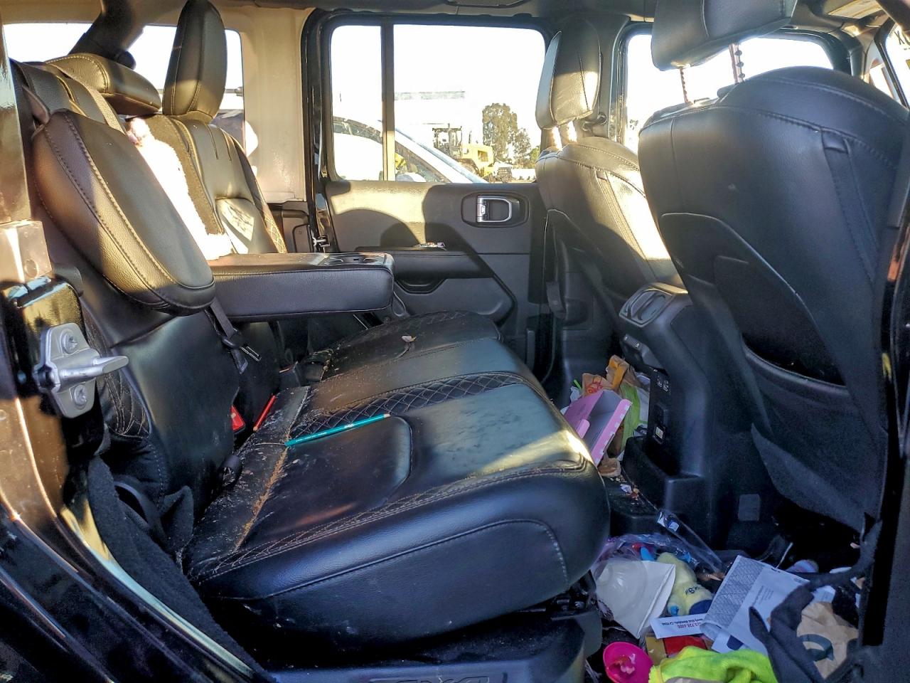 Jeep Wrangler Sahara 4xe Image 10