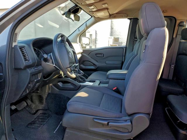 Nissan Frontier S Image 6